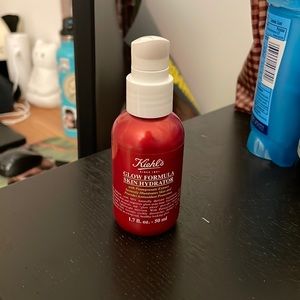 Kiehl’s glow formula skin hydrator